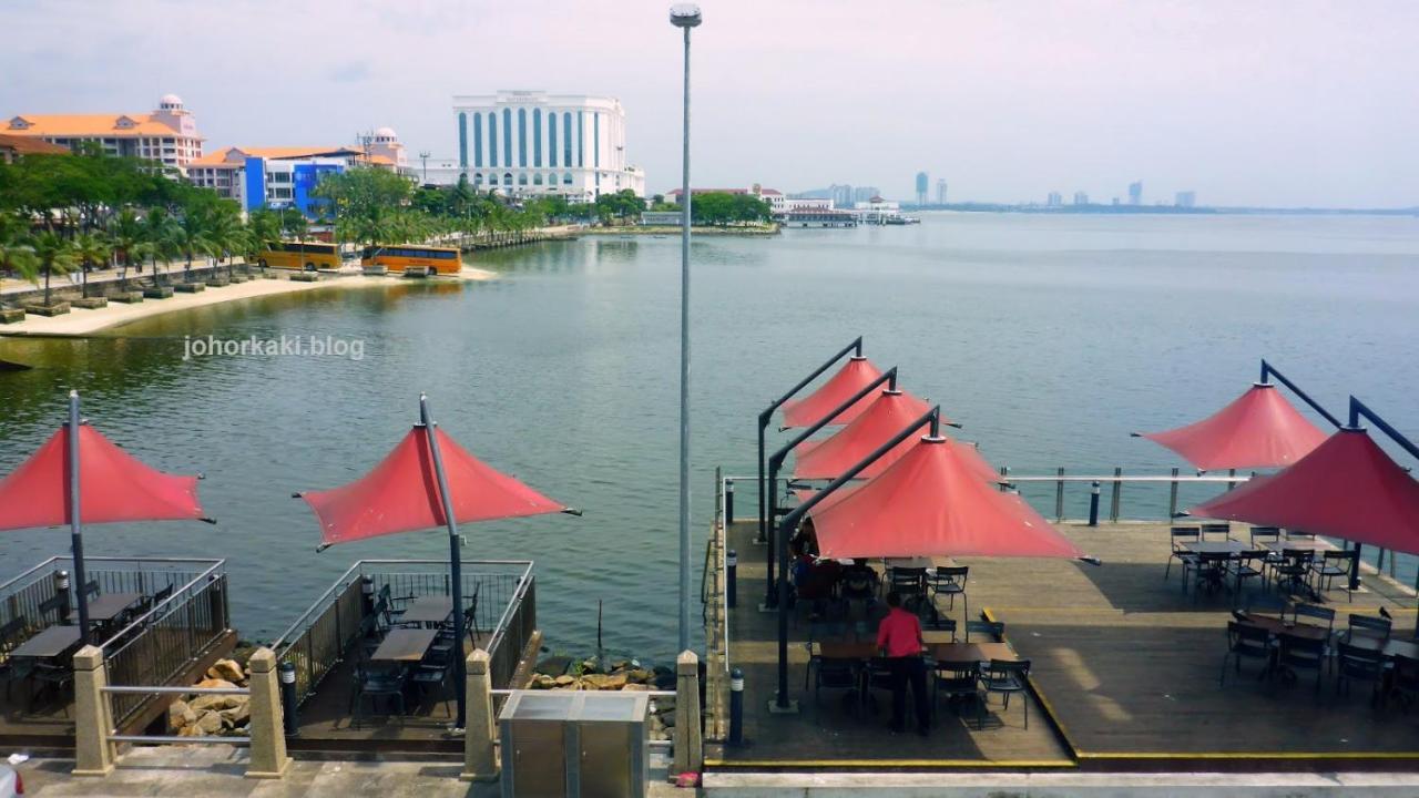Paragon Suites Studios With Private Jacuzzi Near Ciq Rts Johor Bahru Eksteriør bilde