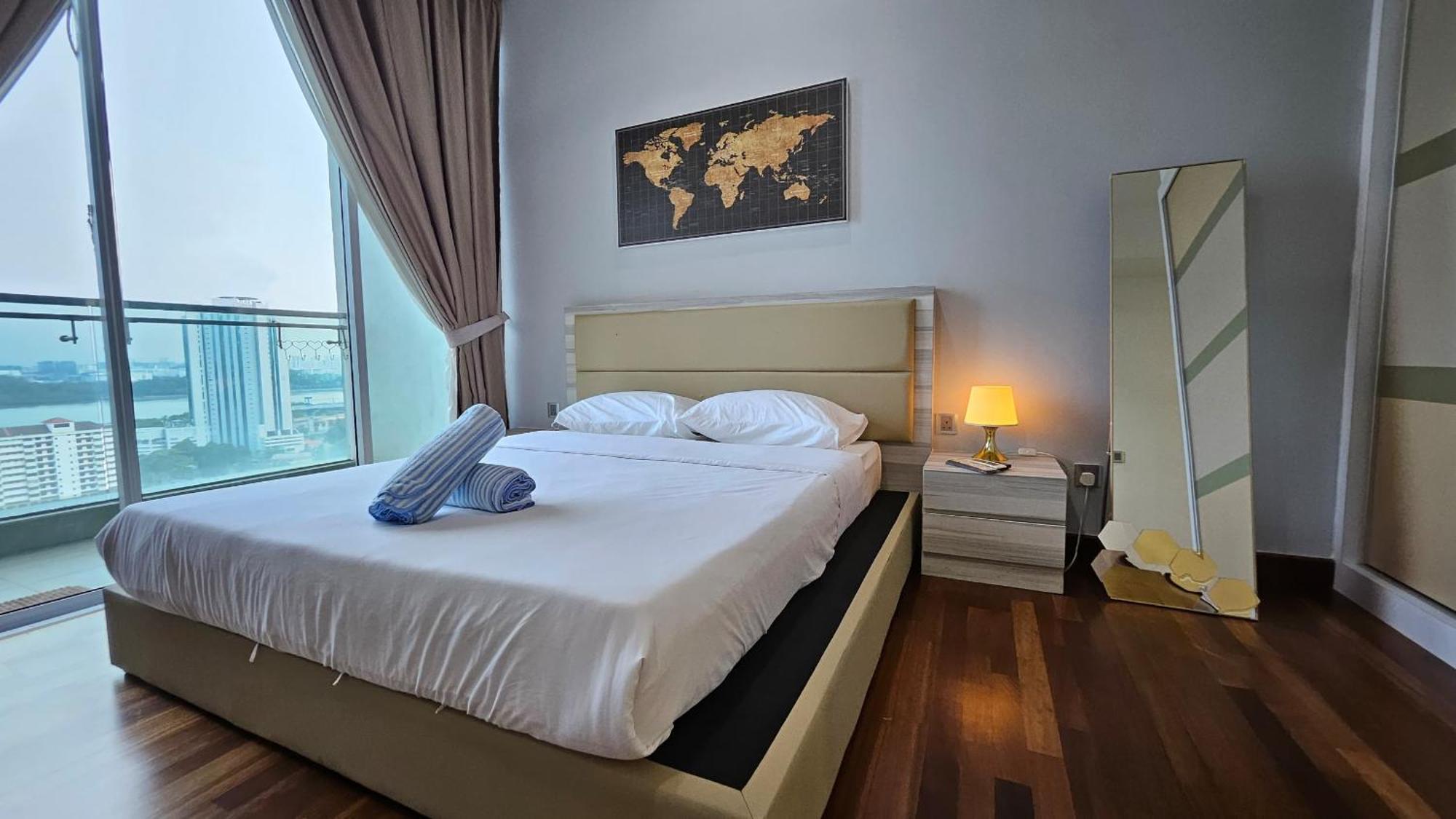 Paragon Suites Studios With Private Jacuzzi Near Ciq Rts Johor Bahru Eksteriør bilde