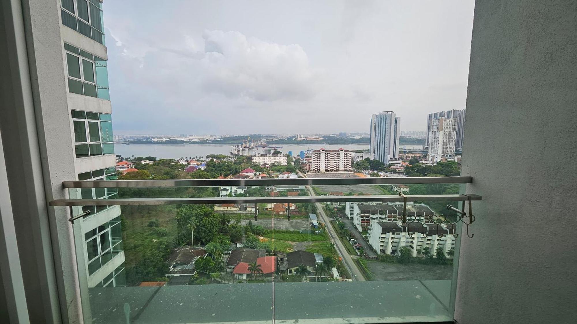Paragon Suites Studios With Private Jacuzzi Near Ciq Rts Johor Bahru Eksteriør bilde