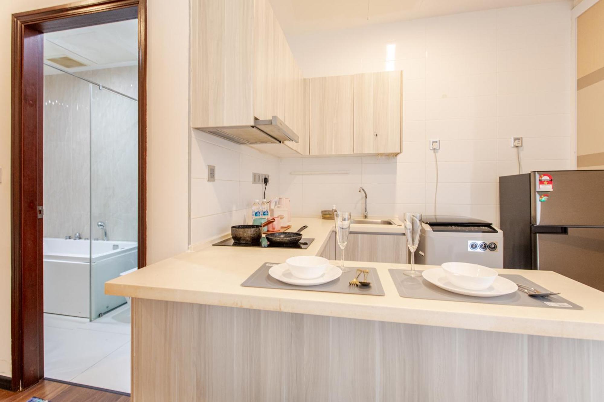 Paragon Suites Studios With Private Jacuzzi Near Ciq Rts Johor Bahru Eksteriør bilde