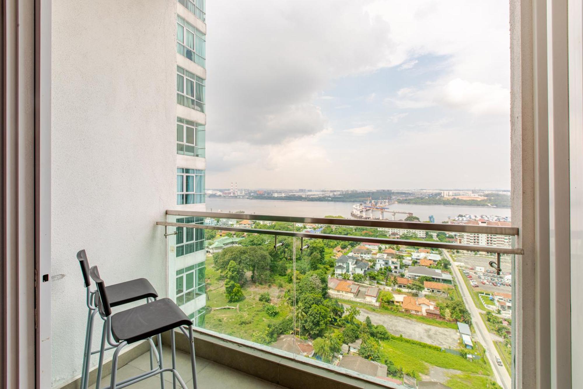 Paragon Suites Studios With Private Jacuzzi Near Ciq Rts Johor Bahru Eksteriør bilde