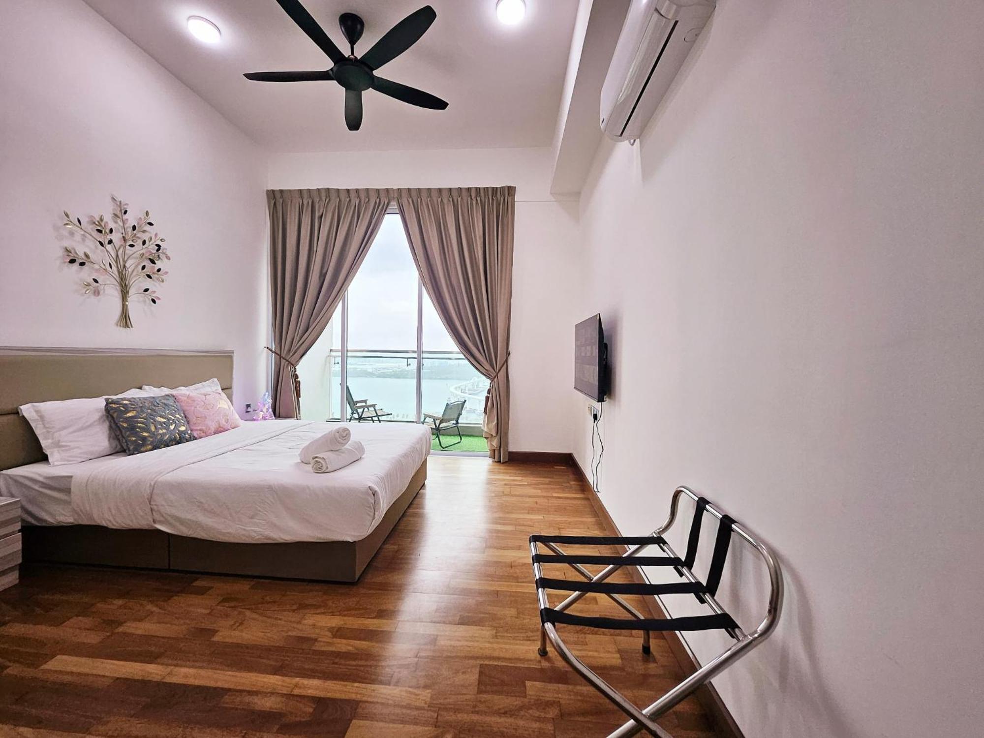 Paragon Suites Studios With Private Jacuzzi Near Ciq Rts Johor Bahru Eksteriør bilde